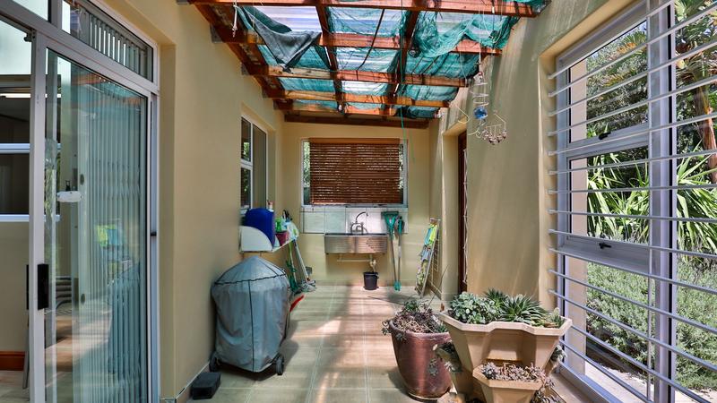7 Bedroom Property for Sale in Walmer Estate Western Cape